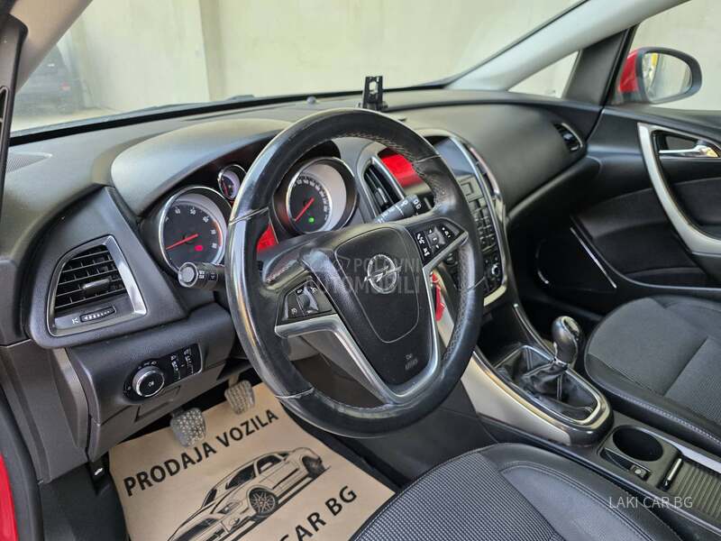 Opel Astra J COSMO 1.4 TB