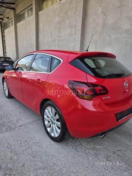 Opel Astra J COSMO 1.4 TB