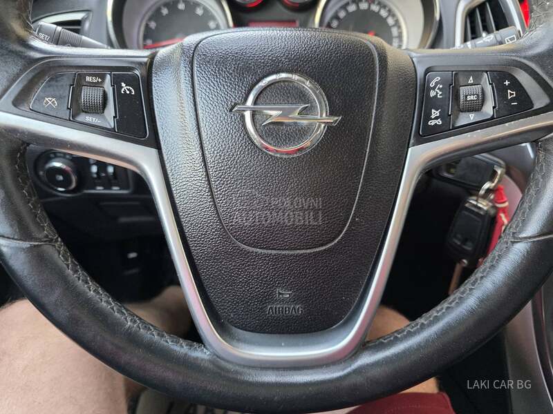 Opel Astra J COSMO 1.4 TB