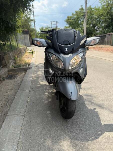 Suzuki Burgman 650