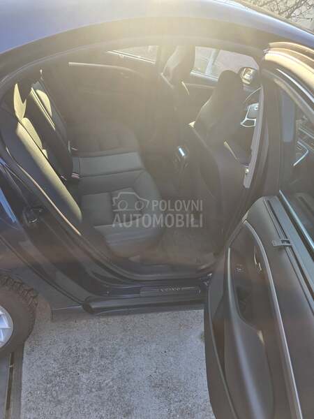 Volvo S80 MOMENTUM