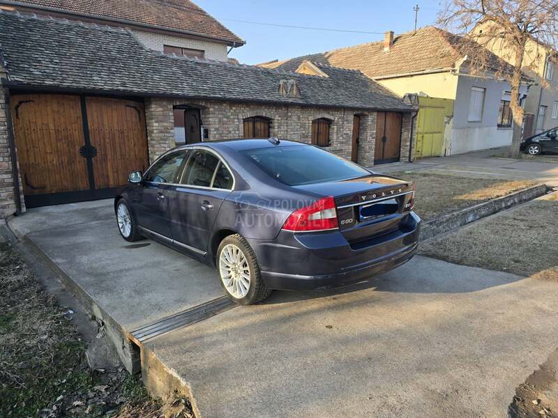 Volvo S80 MOMENTUM