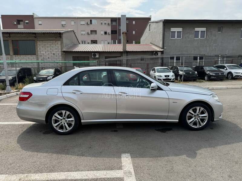 Mercedes Benz E 220 AVANTGARDE