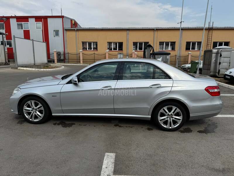 Mercedes Benz E 220 AVANTGARDE