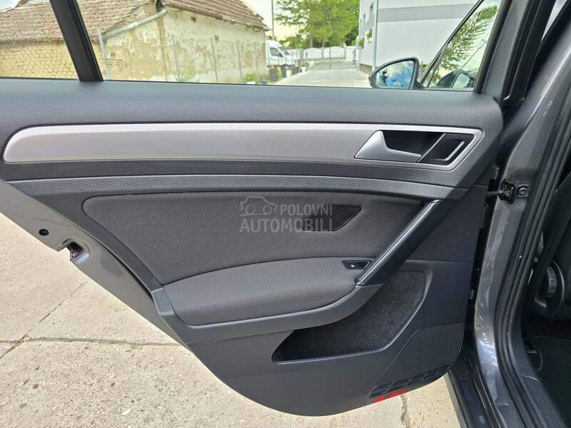 Volkswagen Golf 7 1.6TDI//COMFORTLINE/
