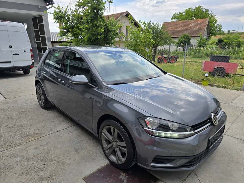 Volkswagen Golf 7 1.6TDI//COMFORTLINE/