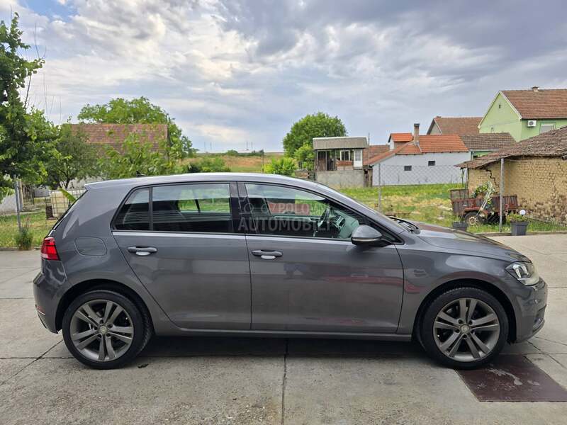 Volkswagen Golf 7 1.6TDI//COMFORTLINE/