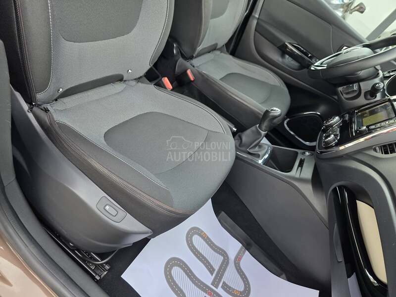 Renault Captur 1.5 DCI/INTENS