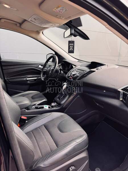 Ford Kuga TDCI TITANIUM