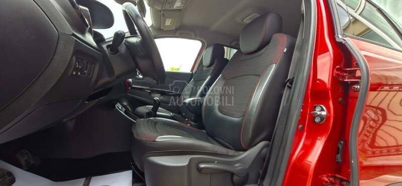 Renault Captur R.E.Z.E.R.V.I.S.A.N