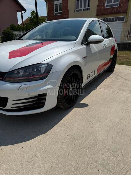 Volkswagen Golf 7 GTI