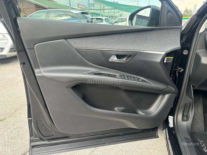 Peugeot 3008 1.5hdi ALLURE NAV