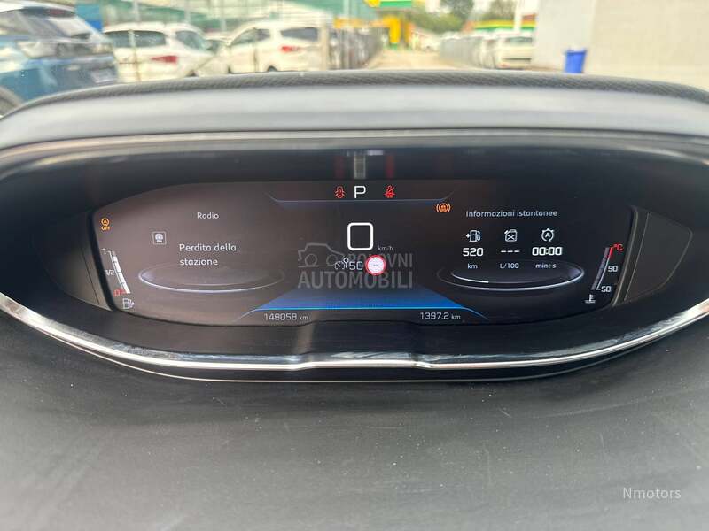 Peugeot 3008 1.5hdi ALLURE NAV