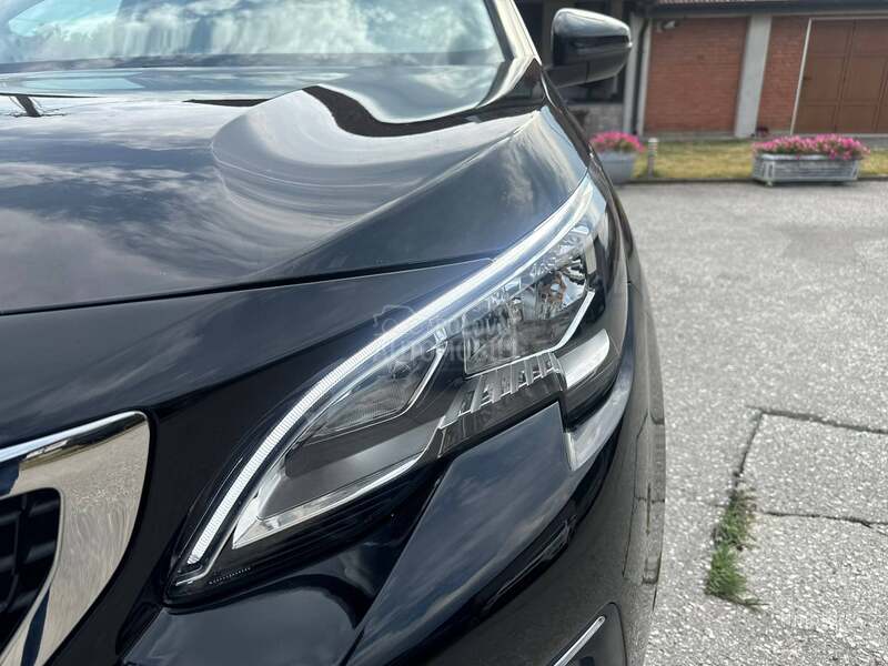 Peugeot 3008 1.5hdi ALLURE NAV