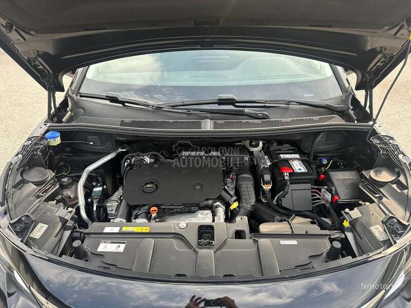 Peugeot 3008 1.5hdi ALLURE NAV