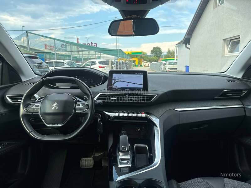 Peugeot 3008 1.5hdi ALLURE NAV