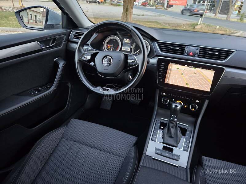 Škoda Superb 2.0TDI DSG/LED/KAM