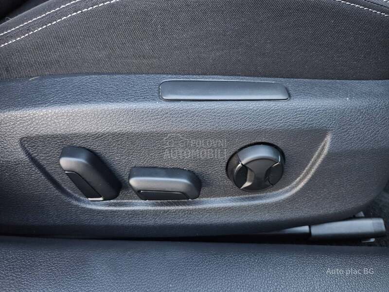 Škoda Superb 2.0TDI DSG/LED/KAM