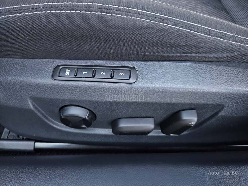Škoda Superb 2.0TDI DSG/LED/KAM