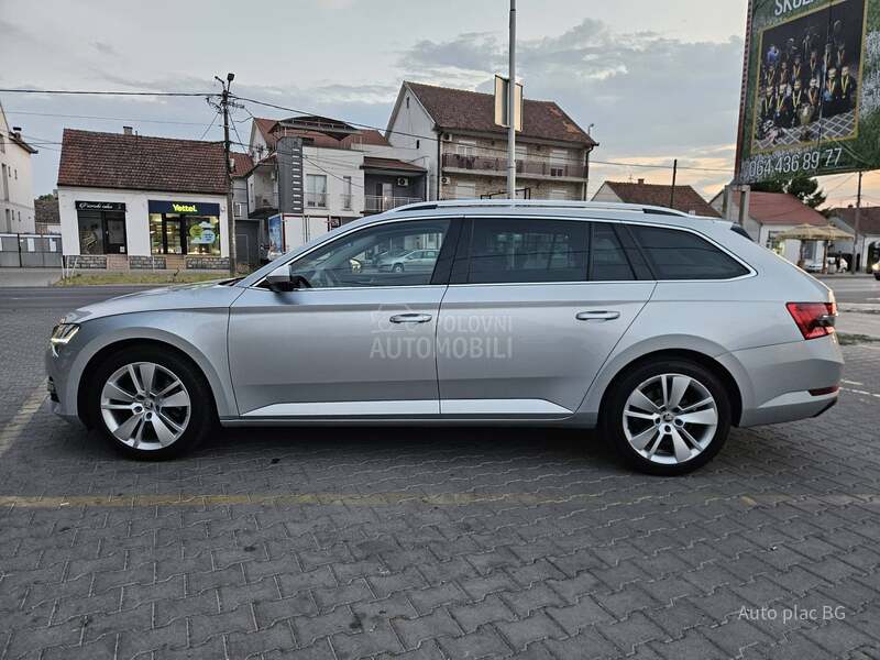 Škoda Superb 2.0TDI DSG/LED/KAM