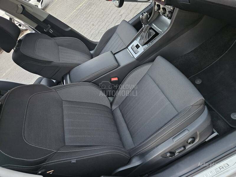 Škoda Superb 2.0TDI DSG/LED/KAM