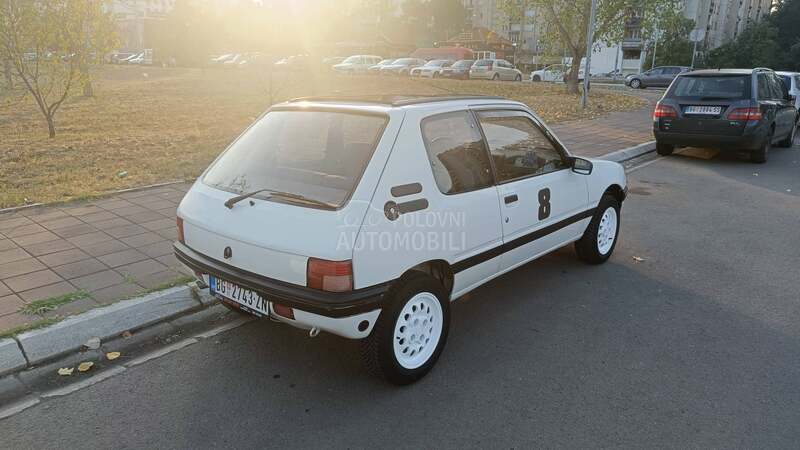 Peugeot 205 