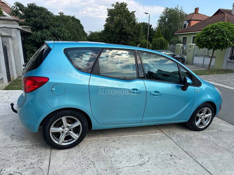 Opel Meriva 1,4 16V P.A.N.O