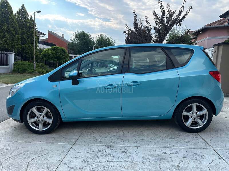 Opel Meriva 1,4 16V P.A.N.O