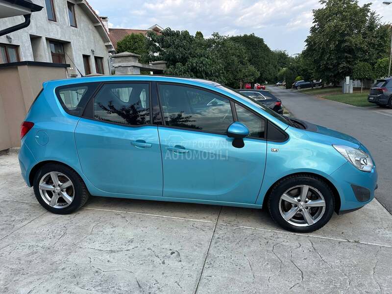 Opel Meriva 1,4 16V P.A.N.O