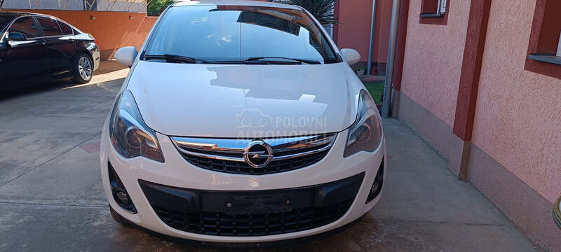 Opel Corsa D 1.2 active