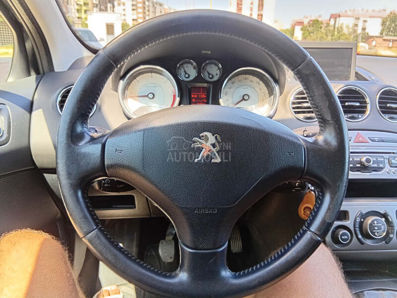 Peugeot 308 1.6 E HDI