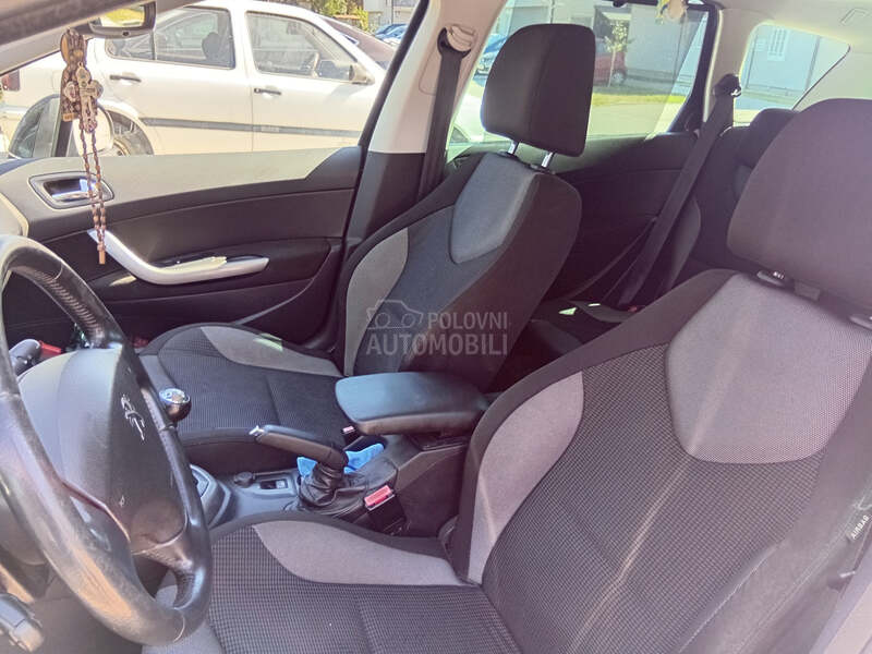 Peugeot 308 1.6 E HDI