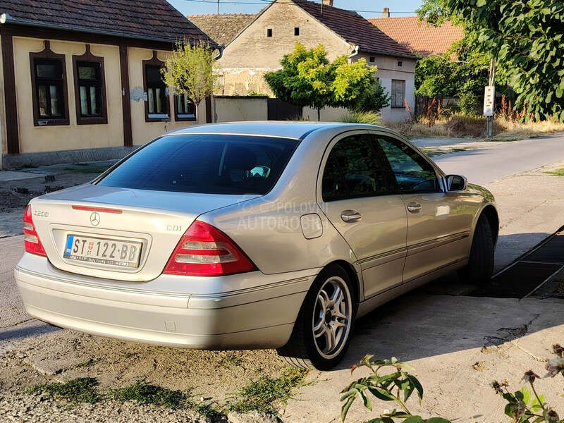 Mercedes Benz C 200 Auto put k.m.