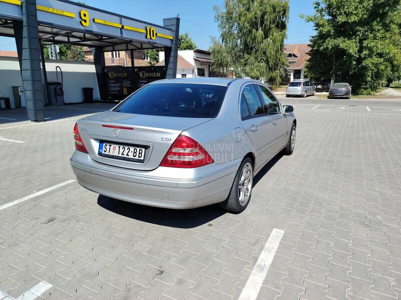 Mercedes Benz C 200 Auto put k.m.