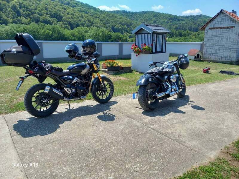 Triumph Scrambler 400  X