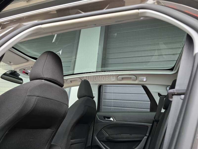 Peugeot 308 1.6 HDI PANO
