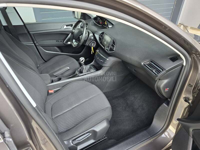 Peugeot 308 1.6 HDI PANO
