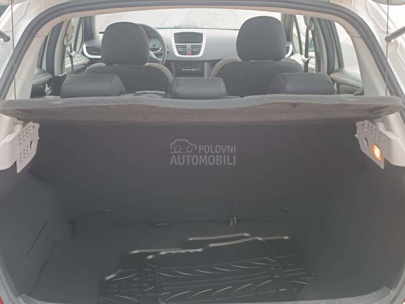 Peugeot 207 1.4 hdi restajling