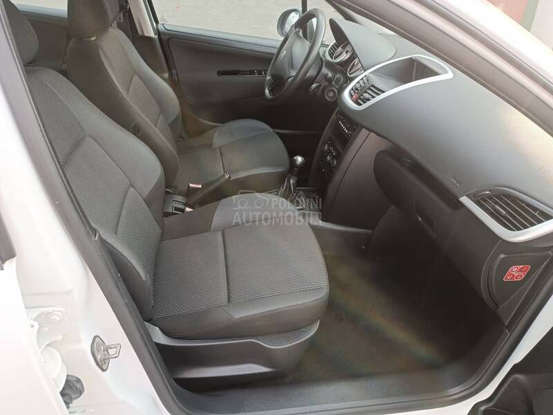 Peugeot 207 1.4 hdi restajling
