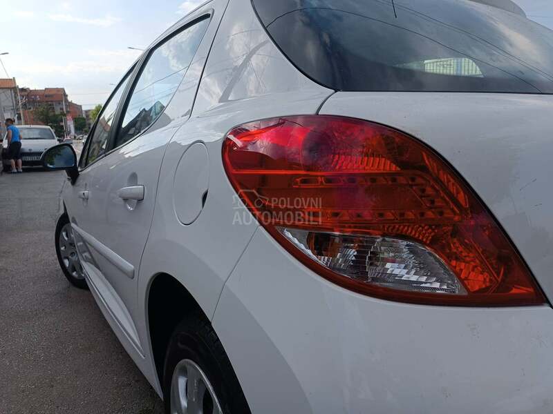 Peugeot 207 1.4 hdi restajling