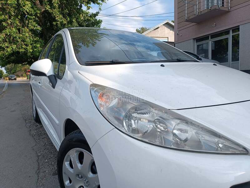 Peugeot 207 1.4 hdi restajling