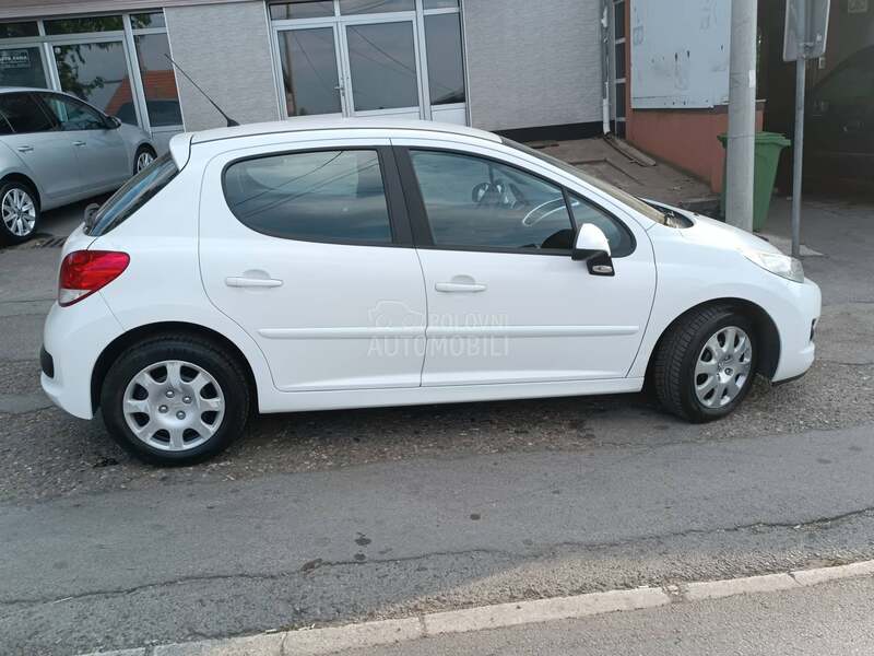 Peugeot 207 1.4 hdi restajling
