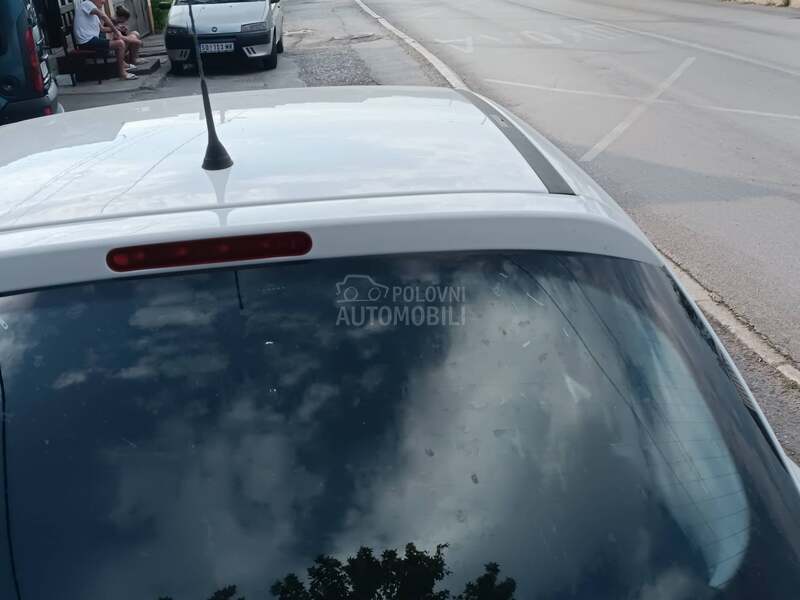 Peugeot 207 1.4 hdi restajling
