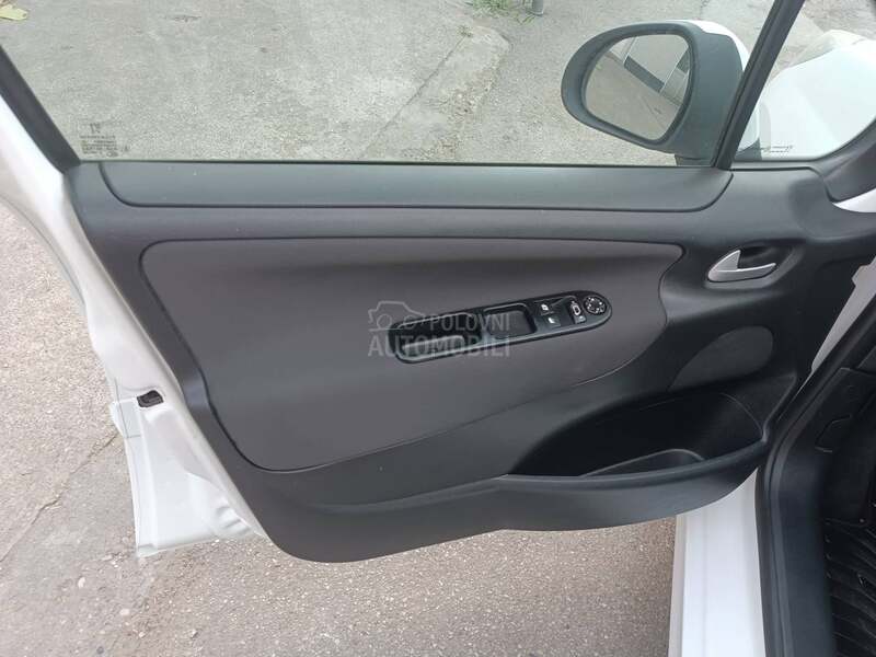 Peugeot 207 1.4 hdi restajling