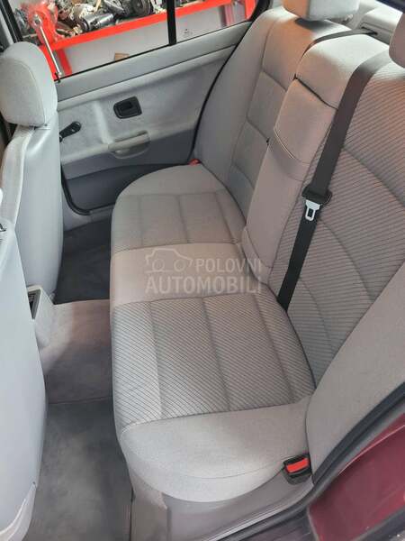 BMW 320 i