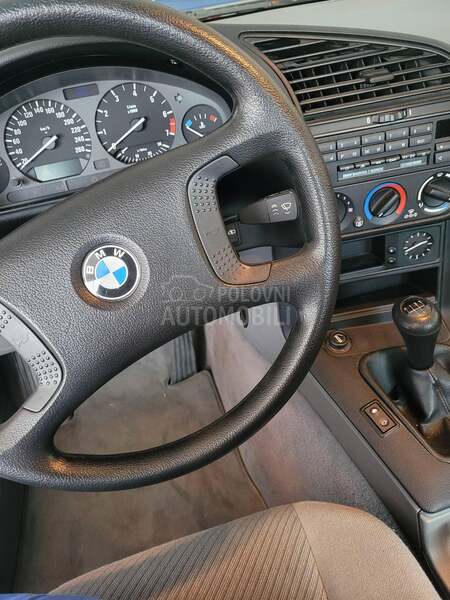 BMW 320 i