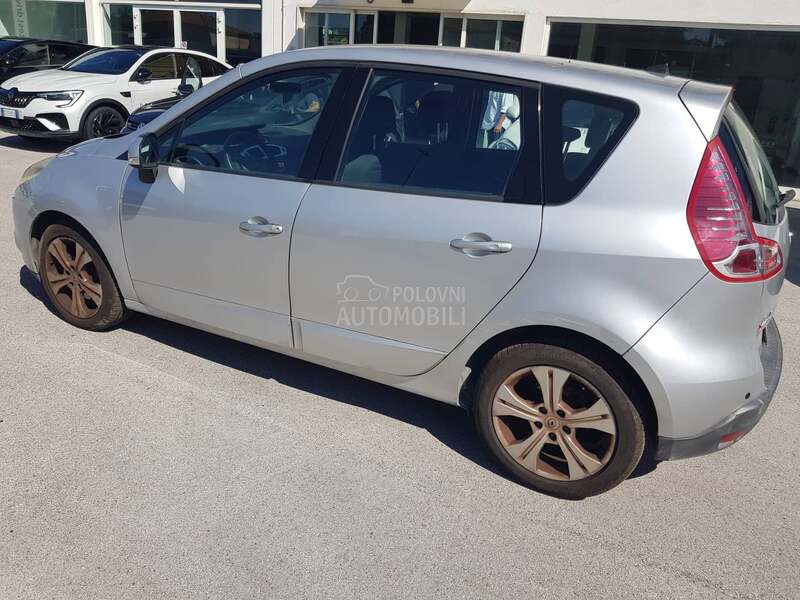 Renault Scenic 1.5 DCI