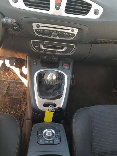 Renault Scenic 1.5 DCI