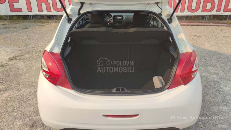 Peugeot 208 1.4 E-HDi /STYLE/NOV
