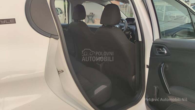 Peugeot 208 1.4 E-HDi /STYLE/NOV
